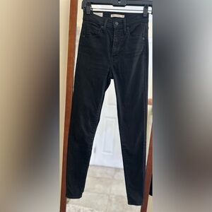 Levi's Women's Jet Black Skinny Jeans